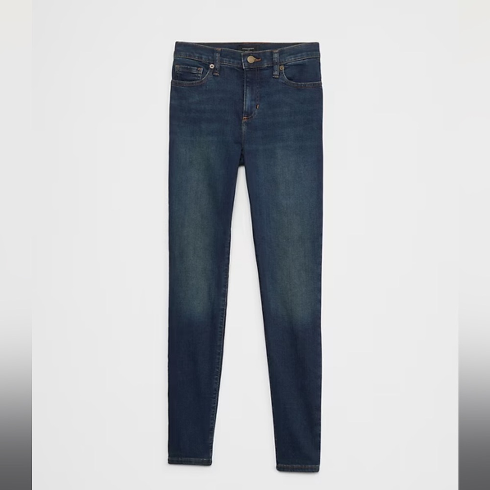 BANANA REPUBLIC FACTORY Mid-Rise Skinny Jean
12/31 | Dark Wash - Picture 3 of 9
